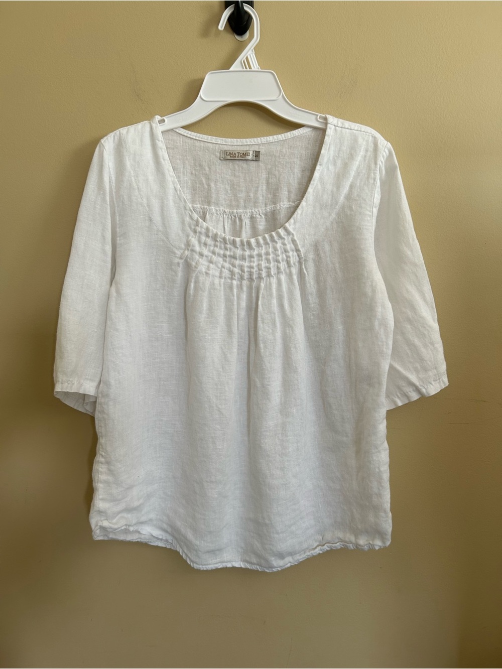 Lina Tomei Linen Scoop-Neck Peasant Top